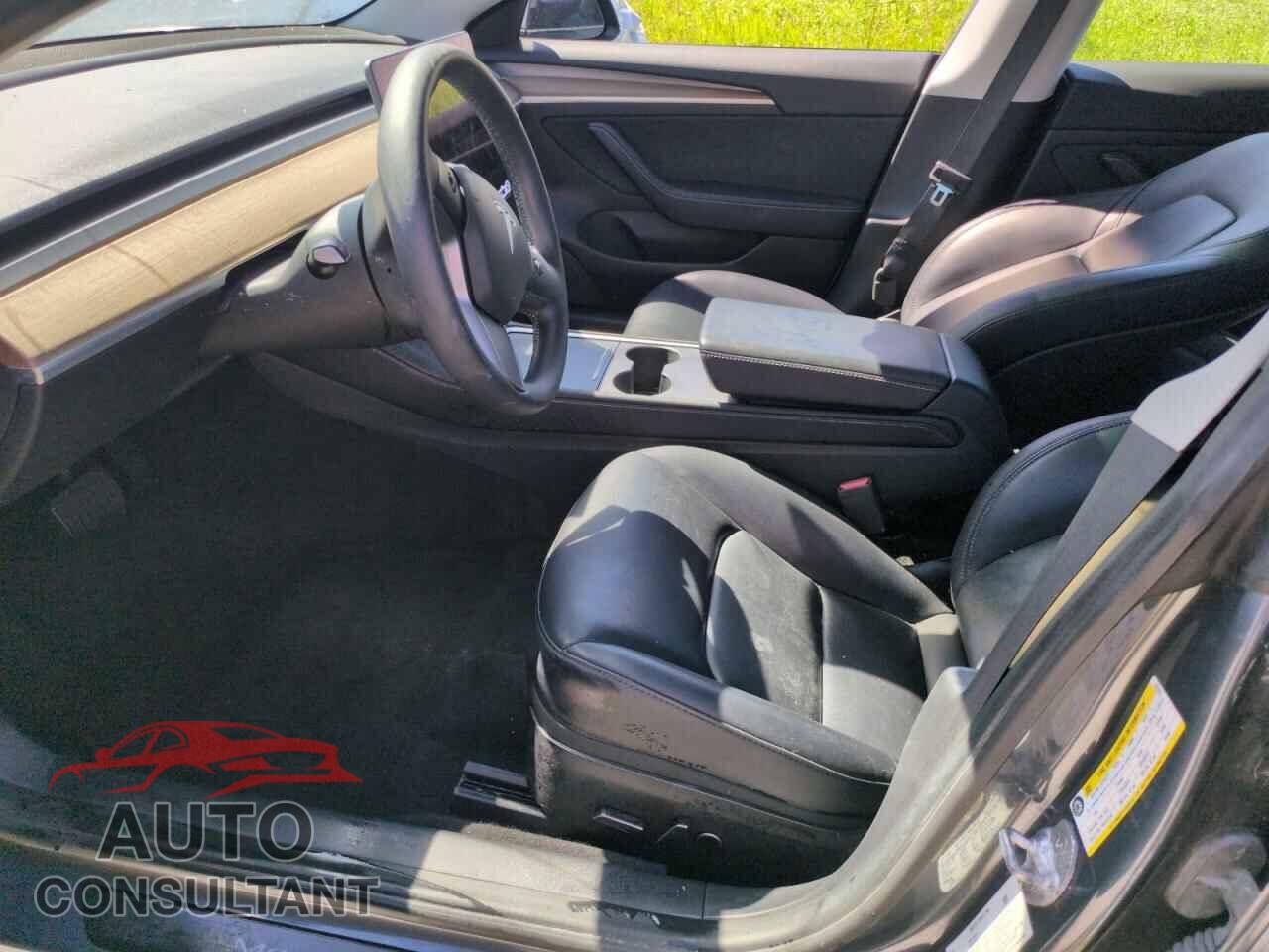 TESLA MODEL 3 2021 - 5YJ3E1EA8MF093475