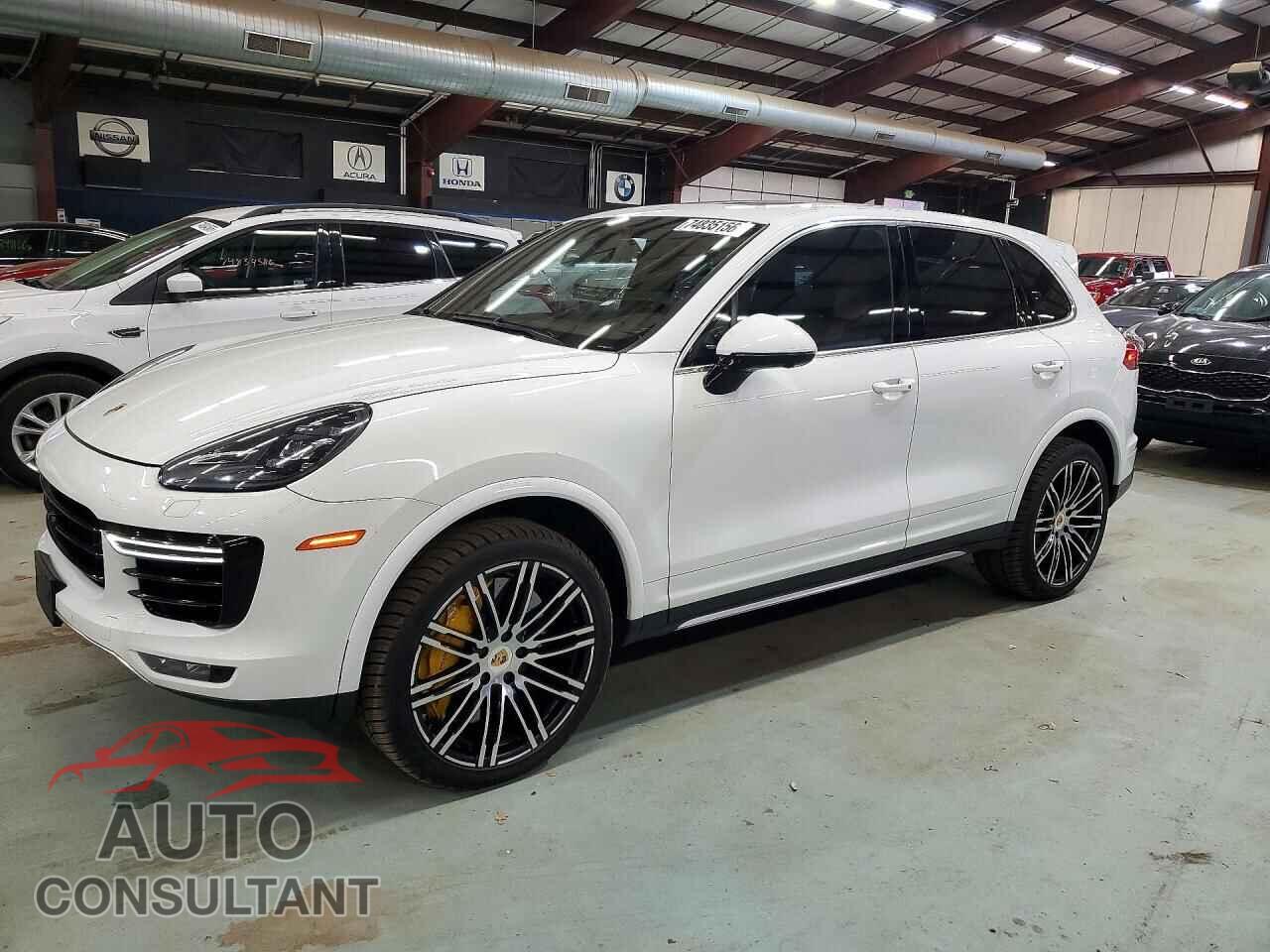 PORSCHE CAYENNE 2017 - WP1AC2A25HLA97213