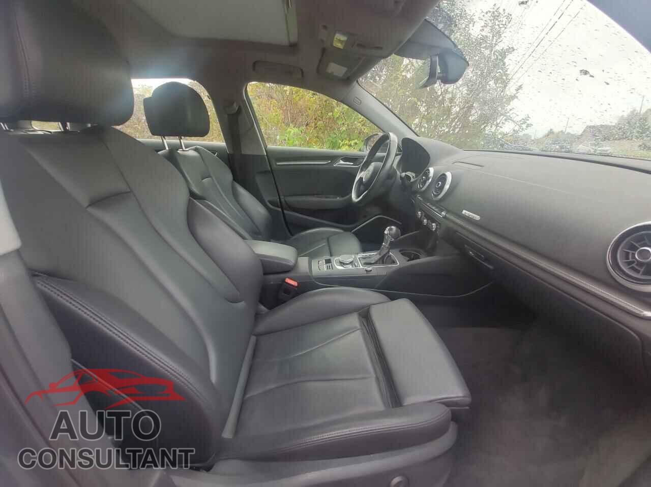 AUDI A3 2017 - WAUSPBFF0HA042585