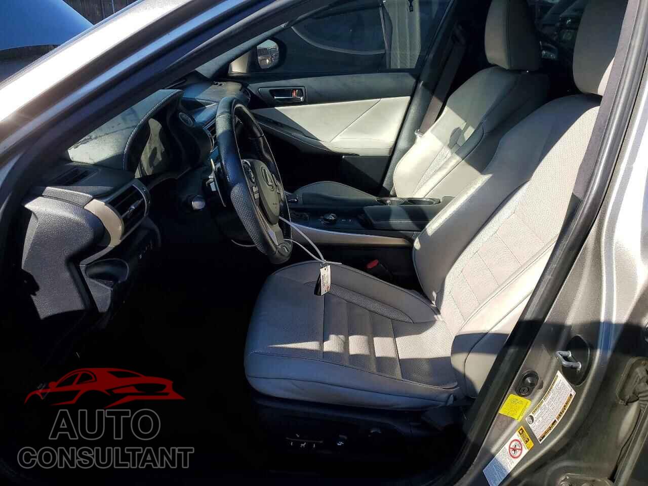 LEXUS IS 2015 - JTHBE1D26F5022011