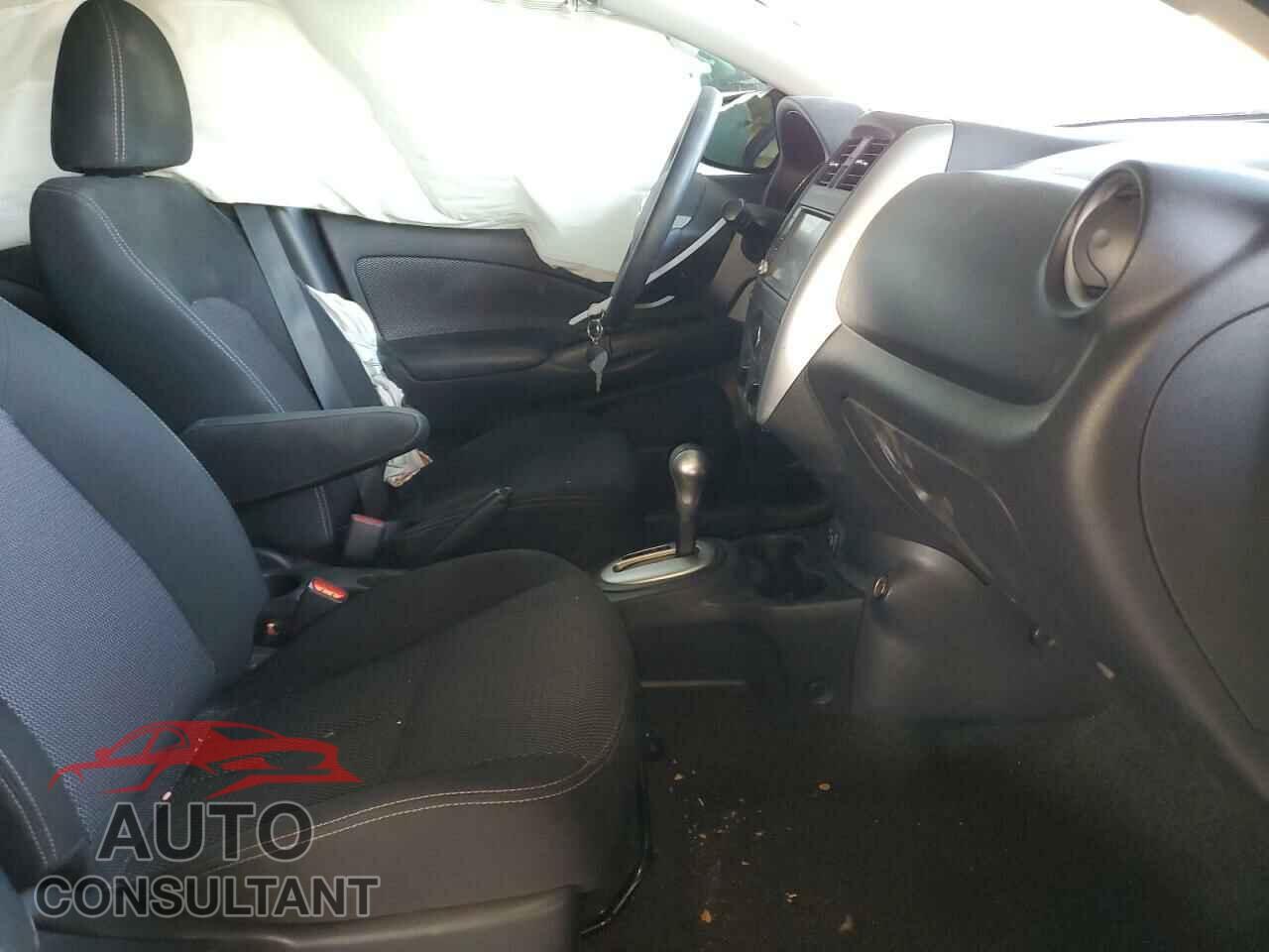 NISSAN VERSA 2019 - 3N1CN7AP3KL845467