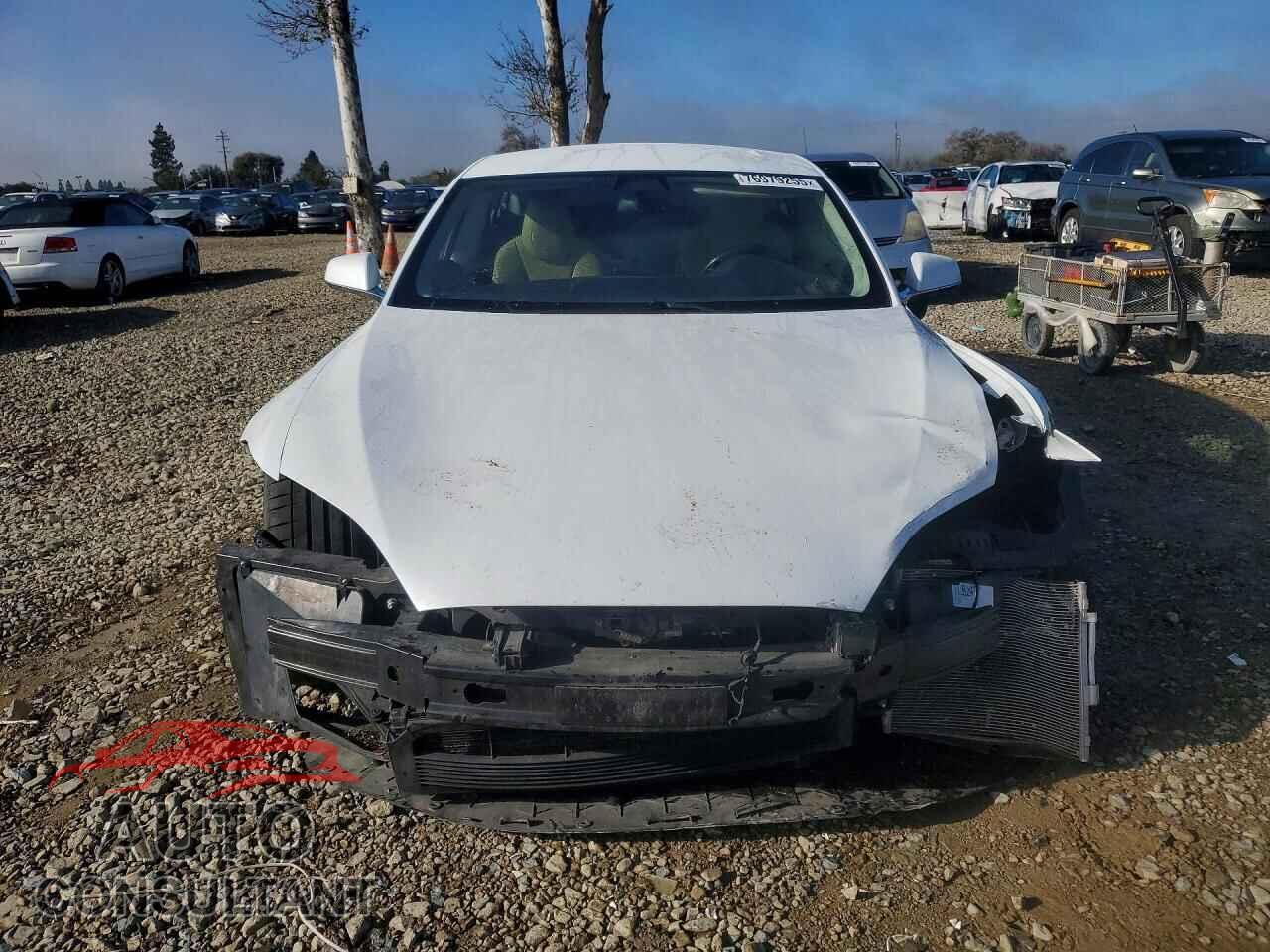 TESLA MODEL S 2017 - 5YJSA1E44HF176358