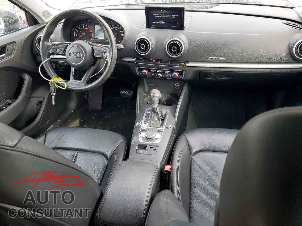 AUDI A3 2017 - WAUB8GFF1H1010870