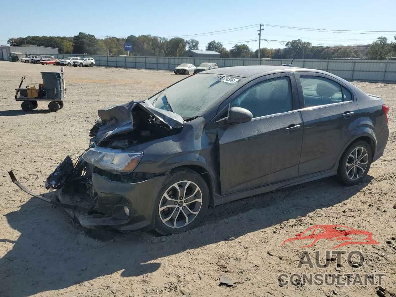CHEVROLET SONIC 2018 - 1G1JD5SH7J4105842