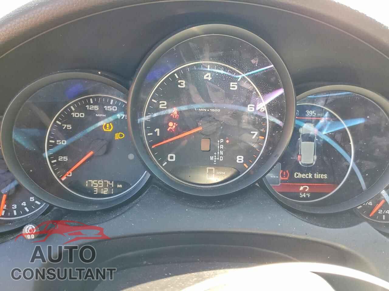 PORSCHE CAYENNE 2016 - WP1AA2A22GKA14668