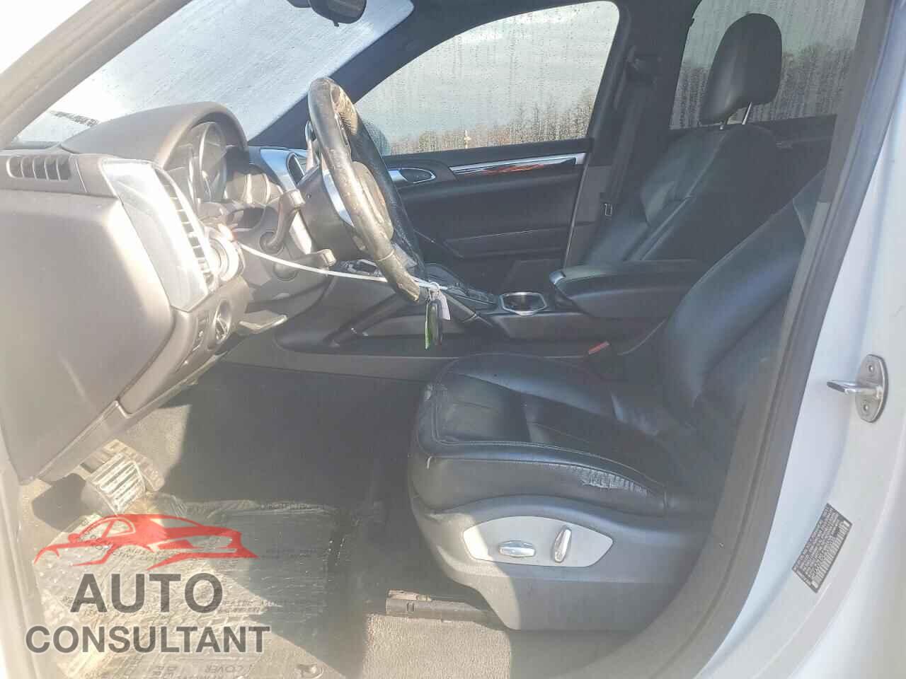 PORSCHE CAYENNE 2017 - WP1AA2A20HKA90035