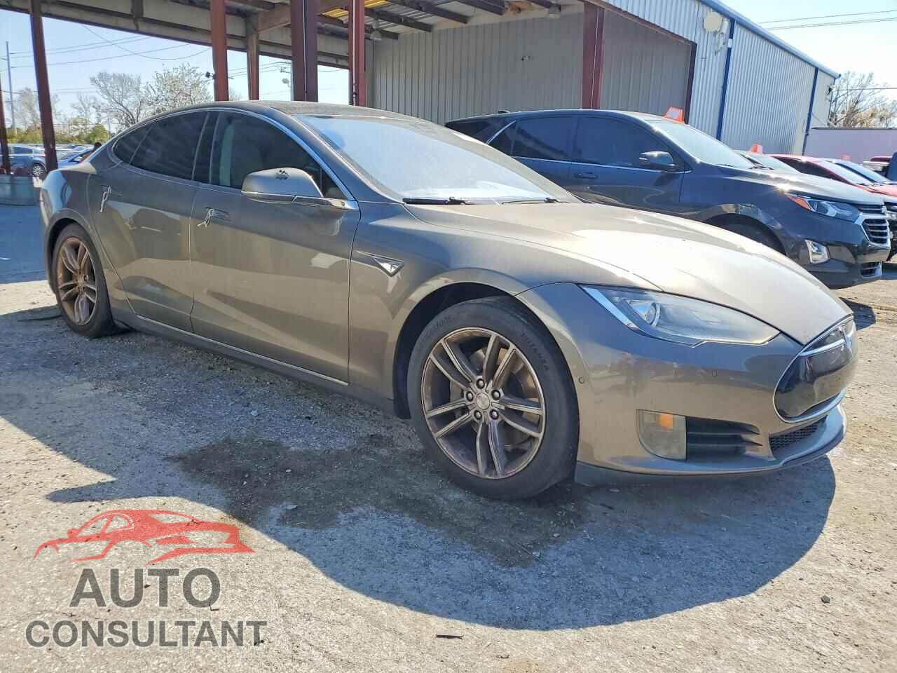 TESLA MODEL S 2015 - 5YJSA1S24FF089186