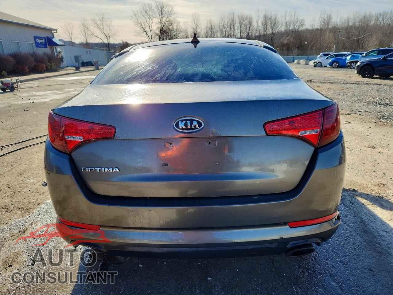 KIA OPTIMA 2011 - KNAGM4A76B5088545