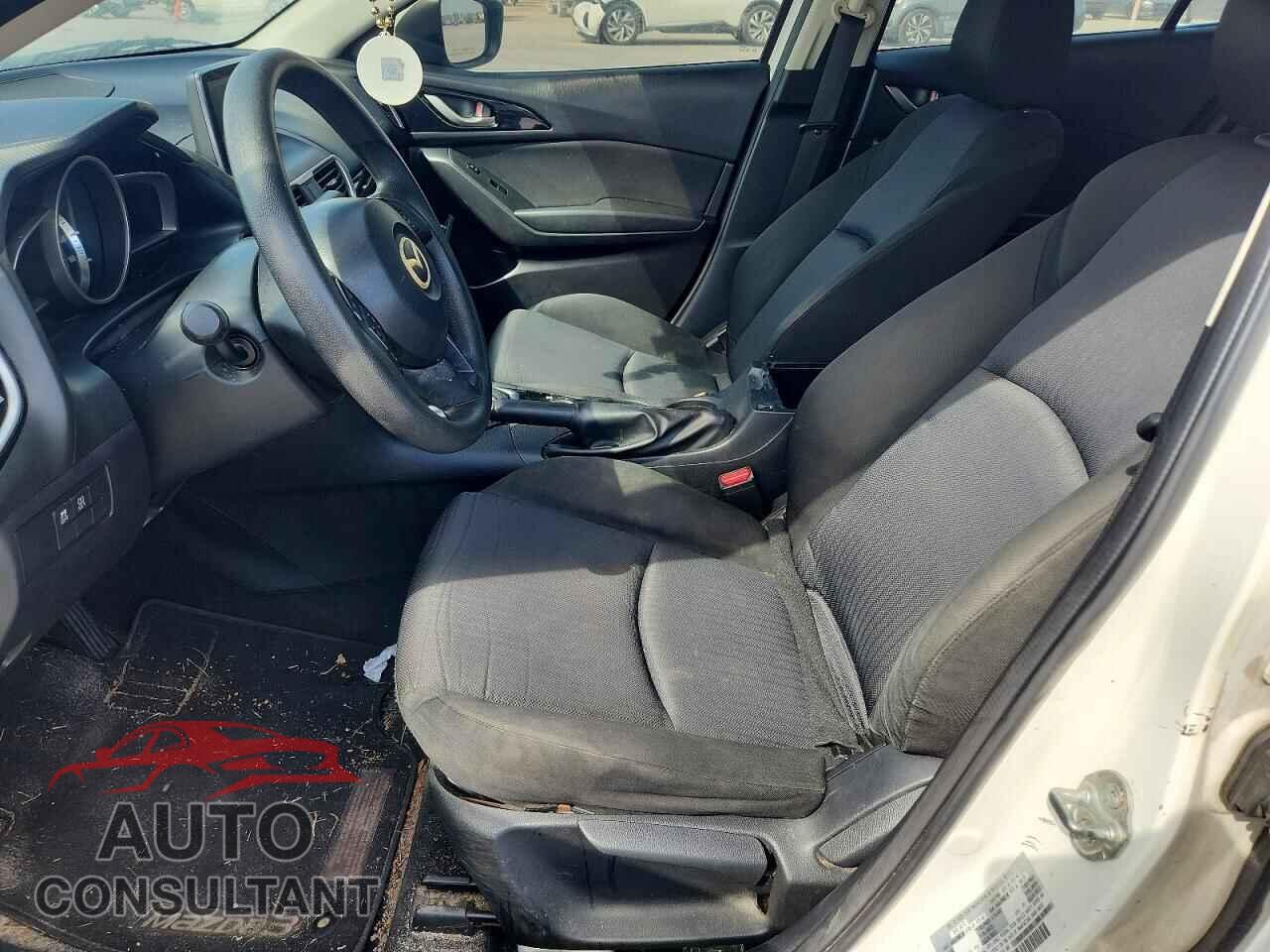 MAZDA 3 2015 - 3MZBM1U73FM208564