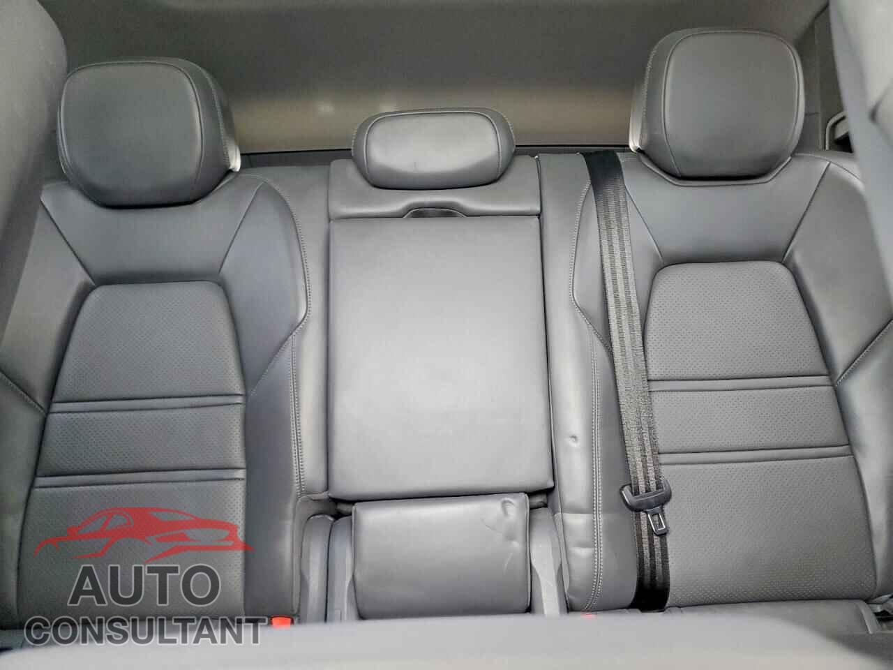 PORSCHE CAYENNE 2019 - WP1AA2AY3KDA00912