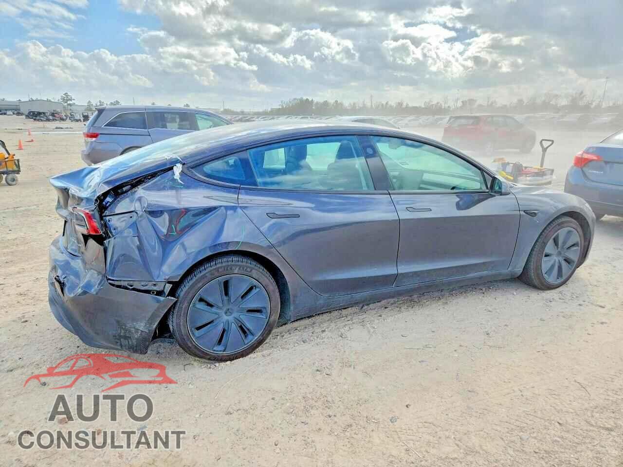 TESLA MODEL 3 2024 - 5YJ3E1EB3RF793436