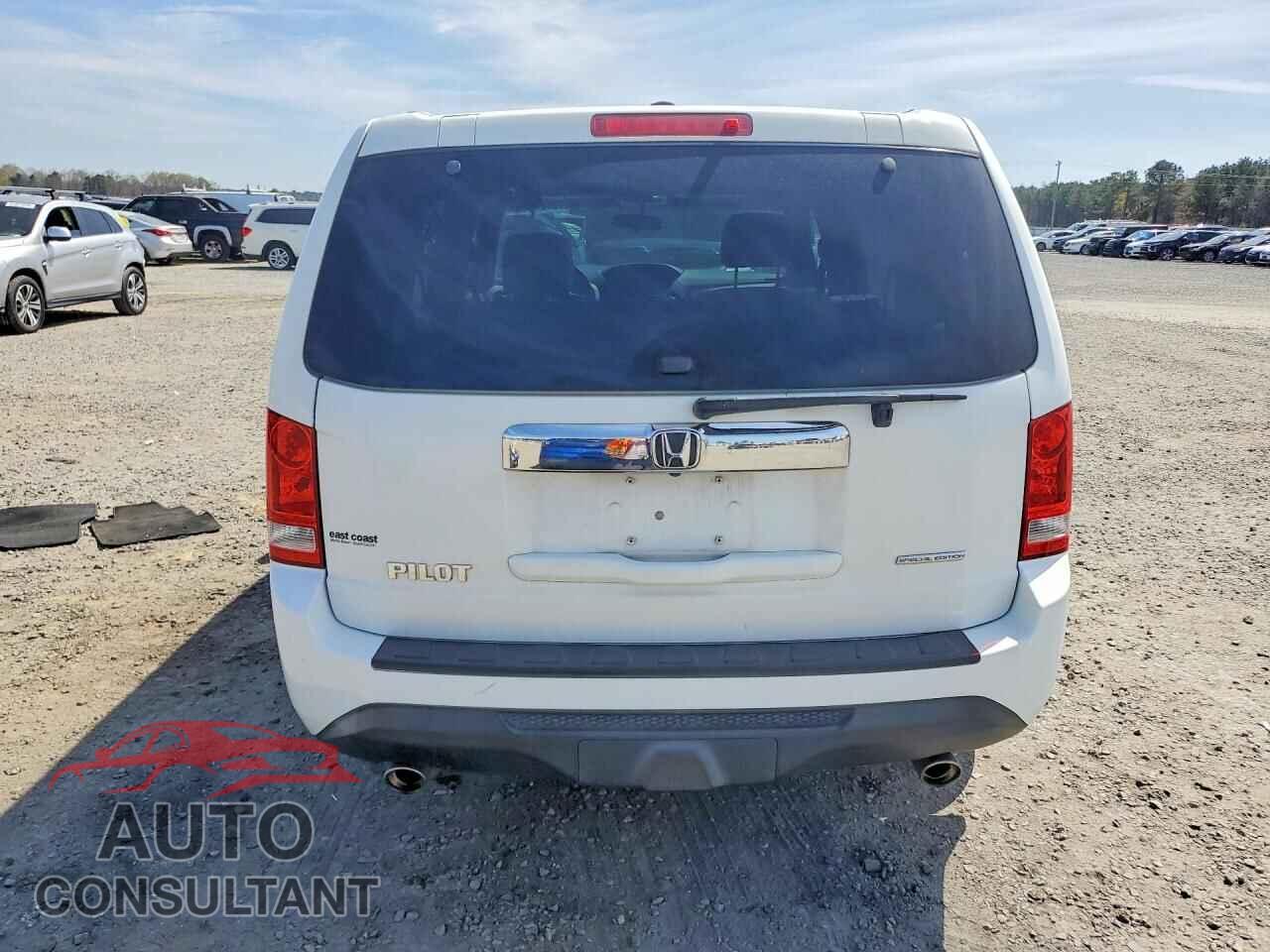 HONDA PILOT 2015 - 5FNYF3H31FB006885