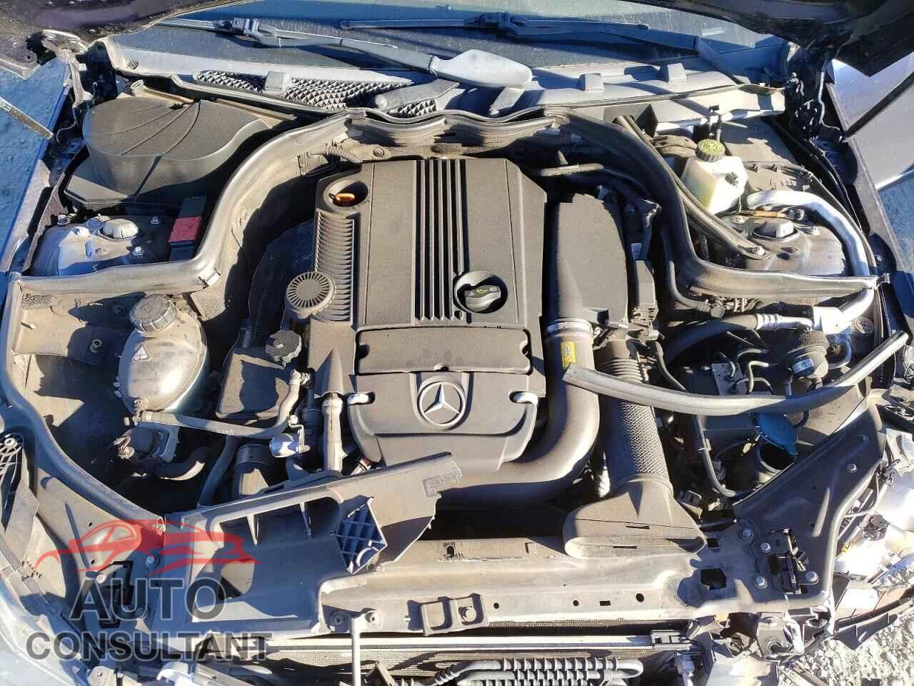 MERCEDES-BENZ C-CLASS 2012 - WDDGF4HB1CR220134