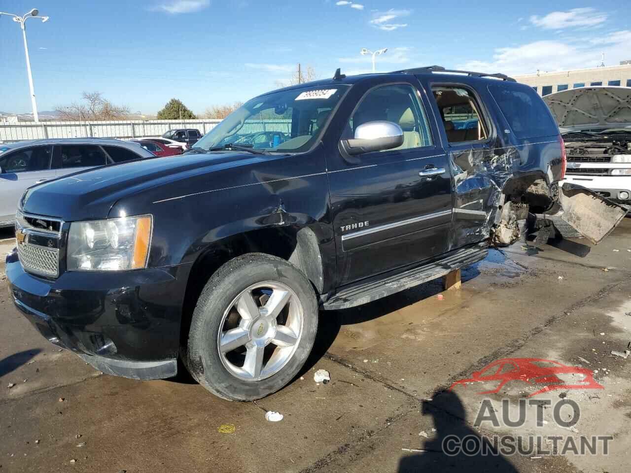 CHEVROLET TAHOE 2013 - 1GNSCCE08DR106571