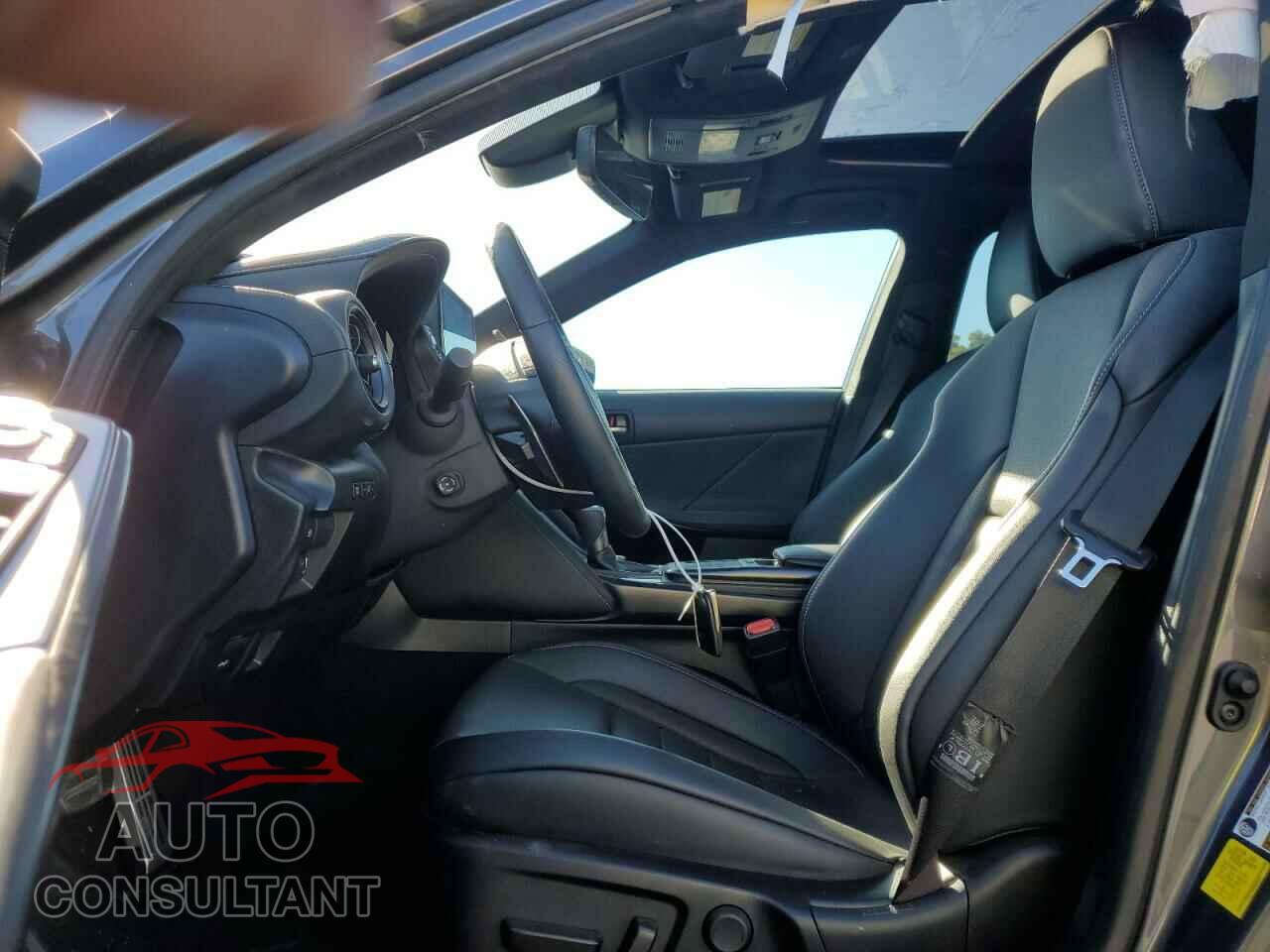 LEXUS IS 500 F S 2024 - JTHAP1D20R5005277