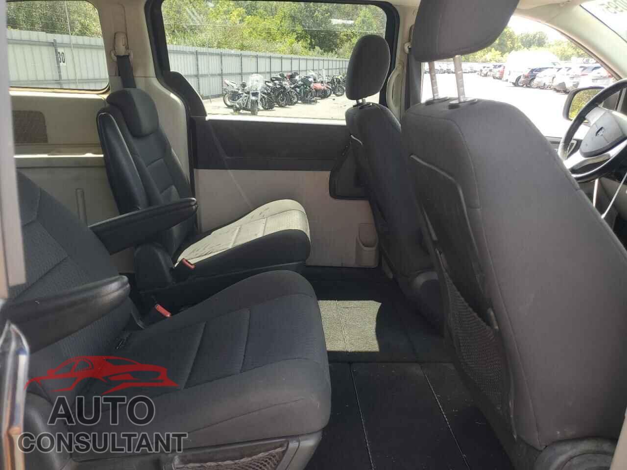 DODGE CARAVAN 2010 - 2D4RN5D13AR146895