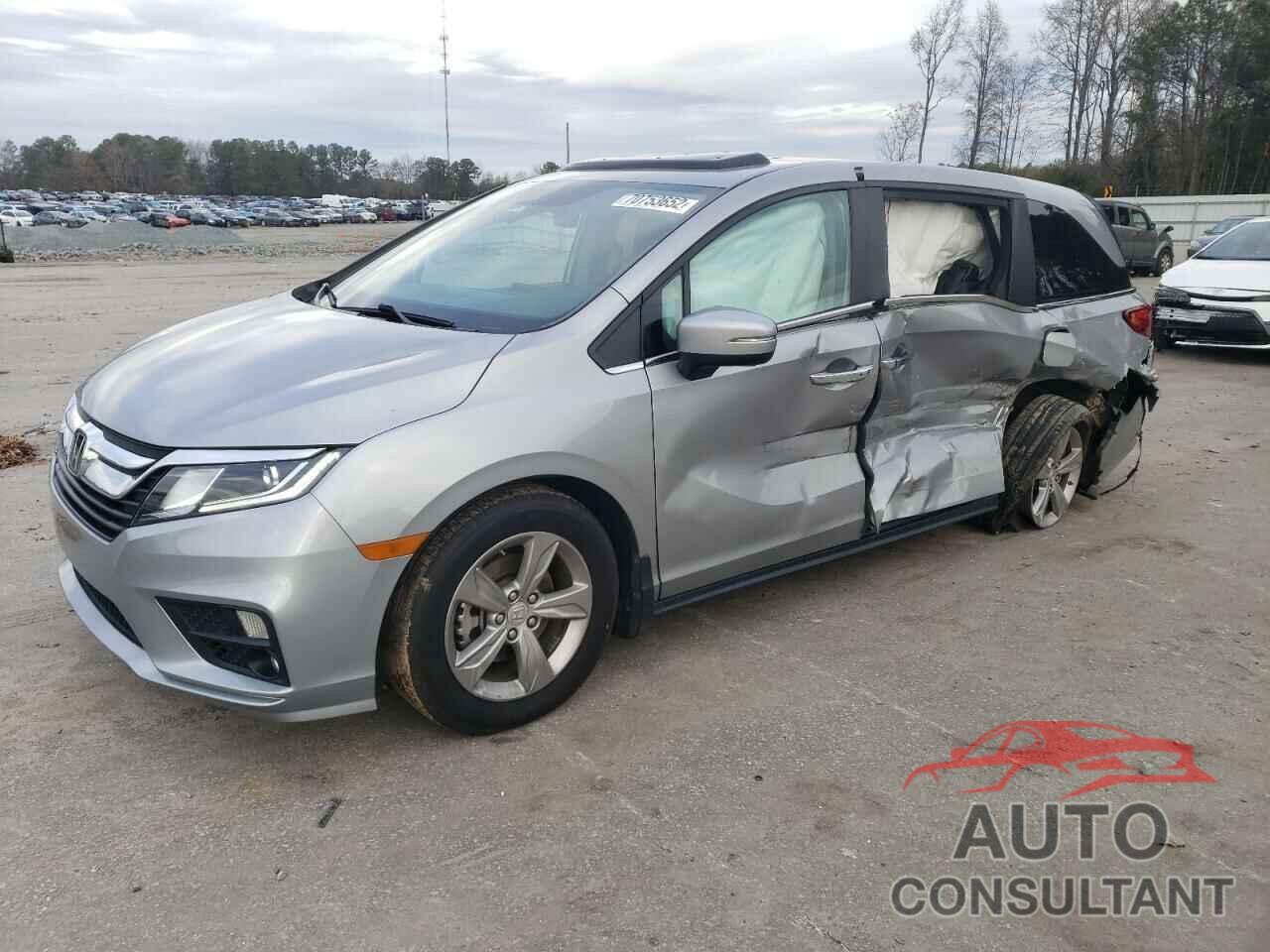 HONDA ODYSSEY 2018 - 5FNRL6H70JB067283