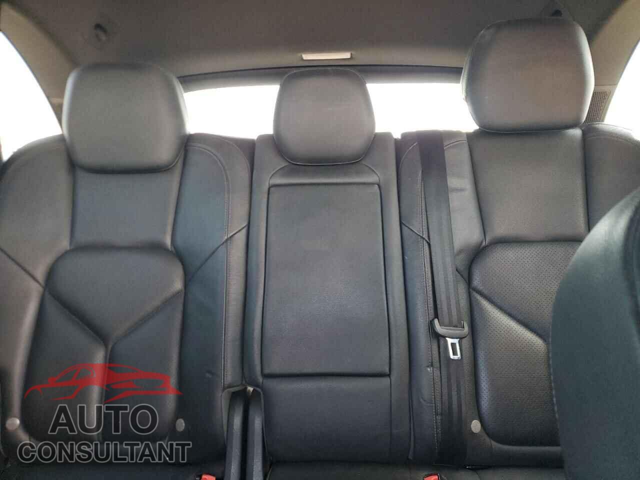 PORSCHE CAYENNE 2012 - WP1AE2A26CLA93156
