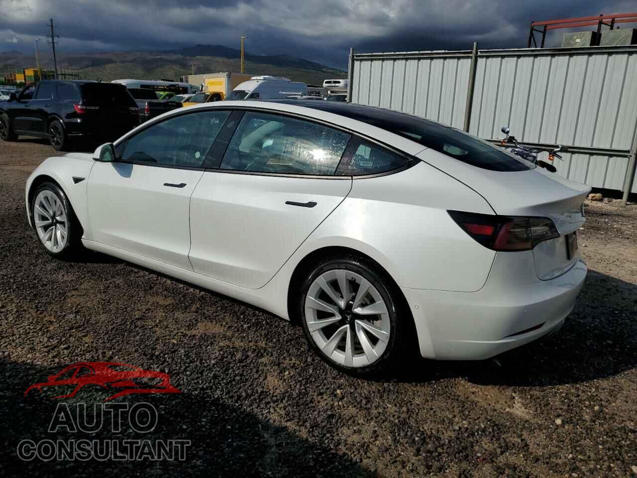 TESLA MODEL 3 2022 - 5YJ3E1EB1NF168527