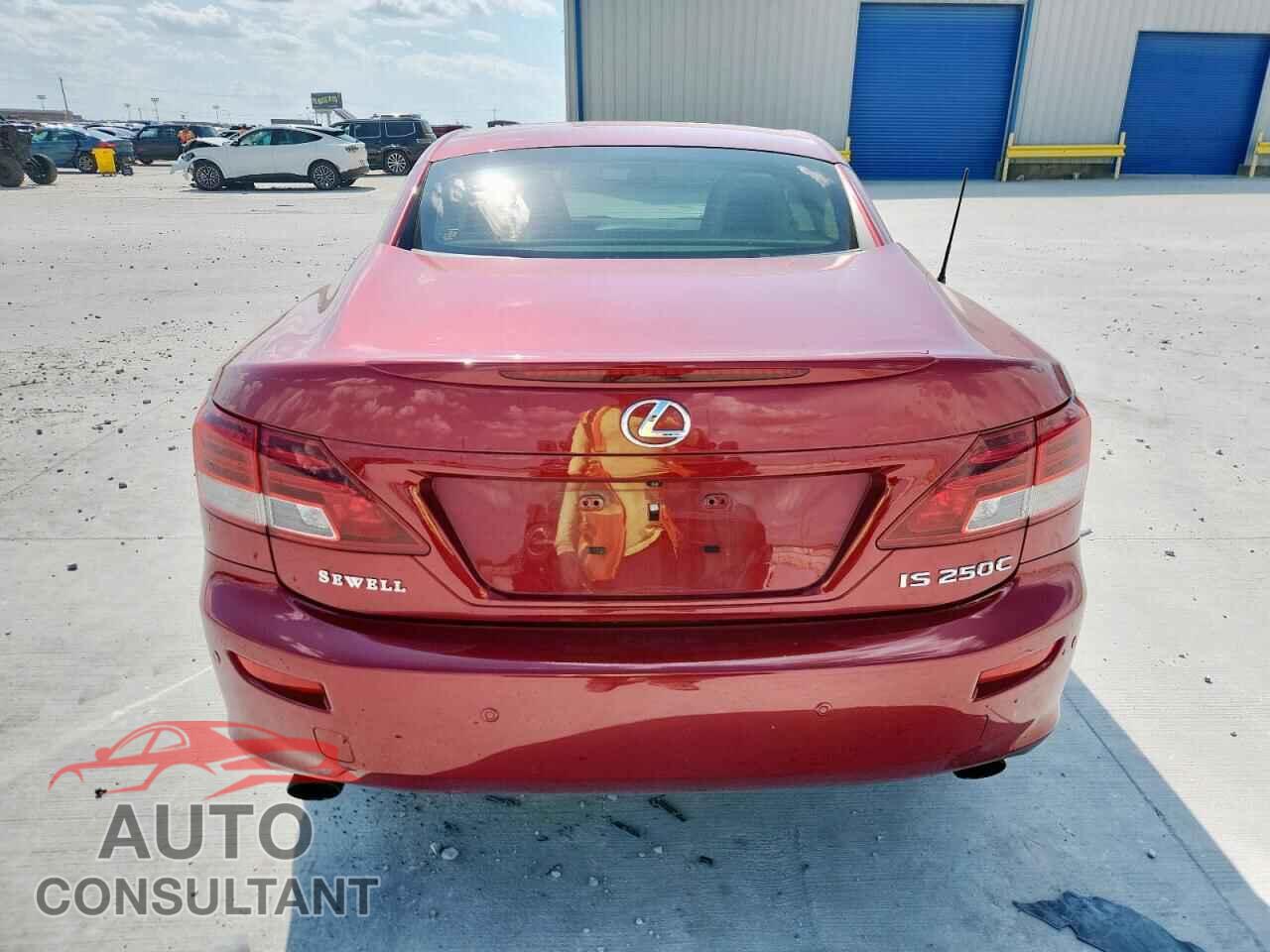 LEXUS IS 2015 - JTHFF2C24F2532431