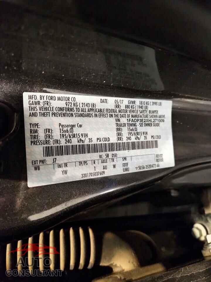 FORD FOCUS 2017 - 1FADP3E2XHL271009