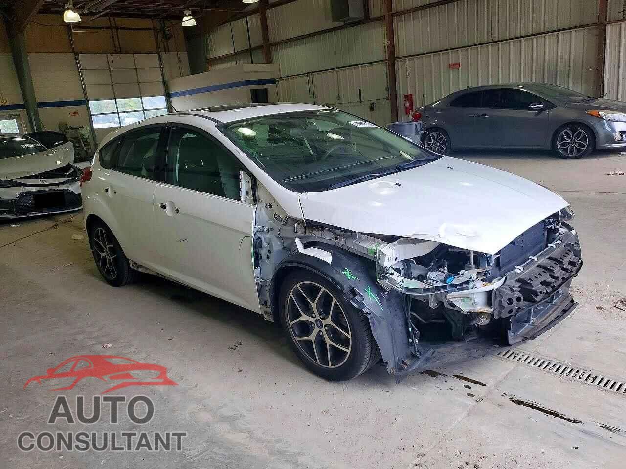 FORD FOCUS 2017 - 1FADP3M25HL213049