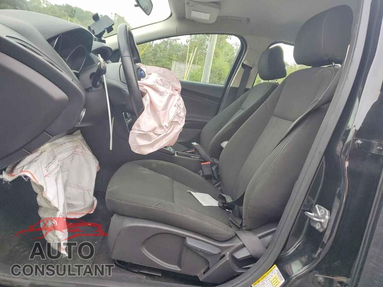 FORD FOCUS 2015 - 1FADP3FE3FL372401