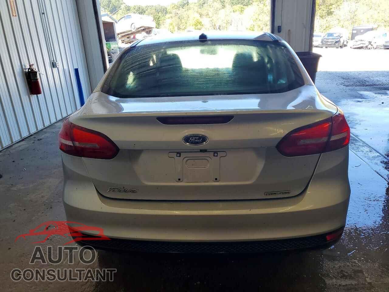FORD FOCUS 2016 - 1FADP3E2XGL203405