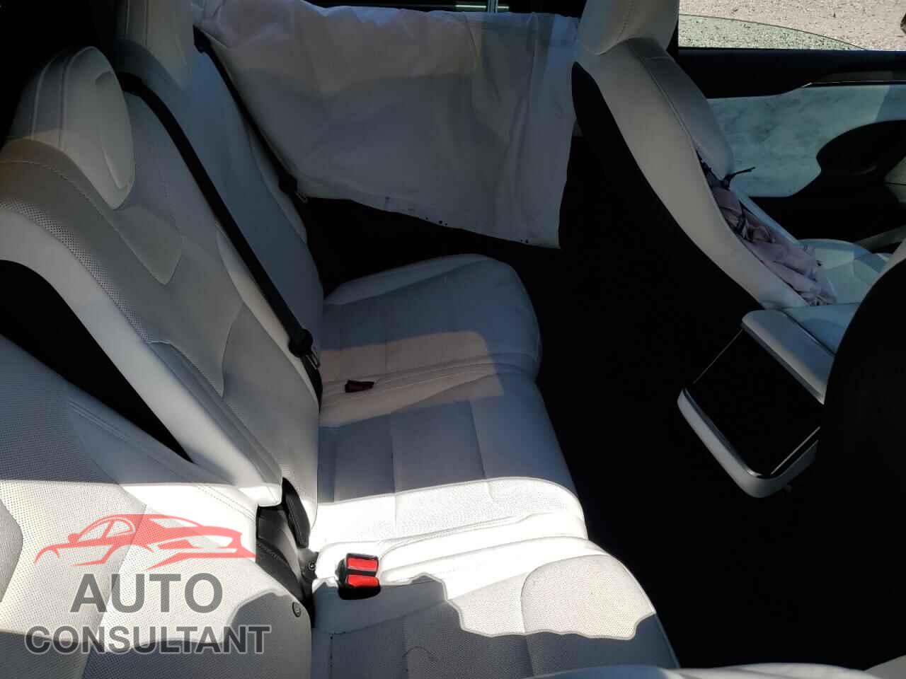 TESLA MODEL X 2024 - 7SAXCDE51RF435192
