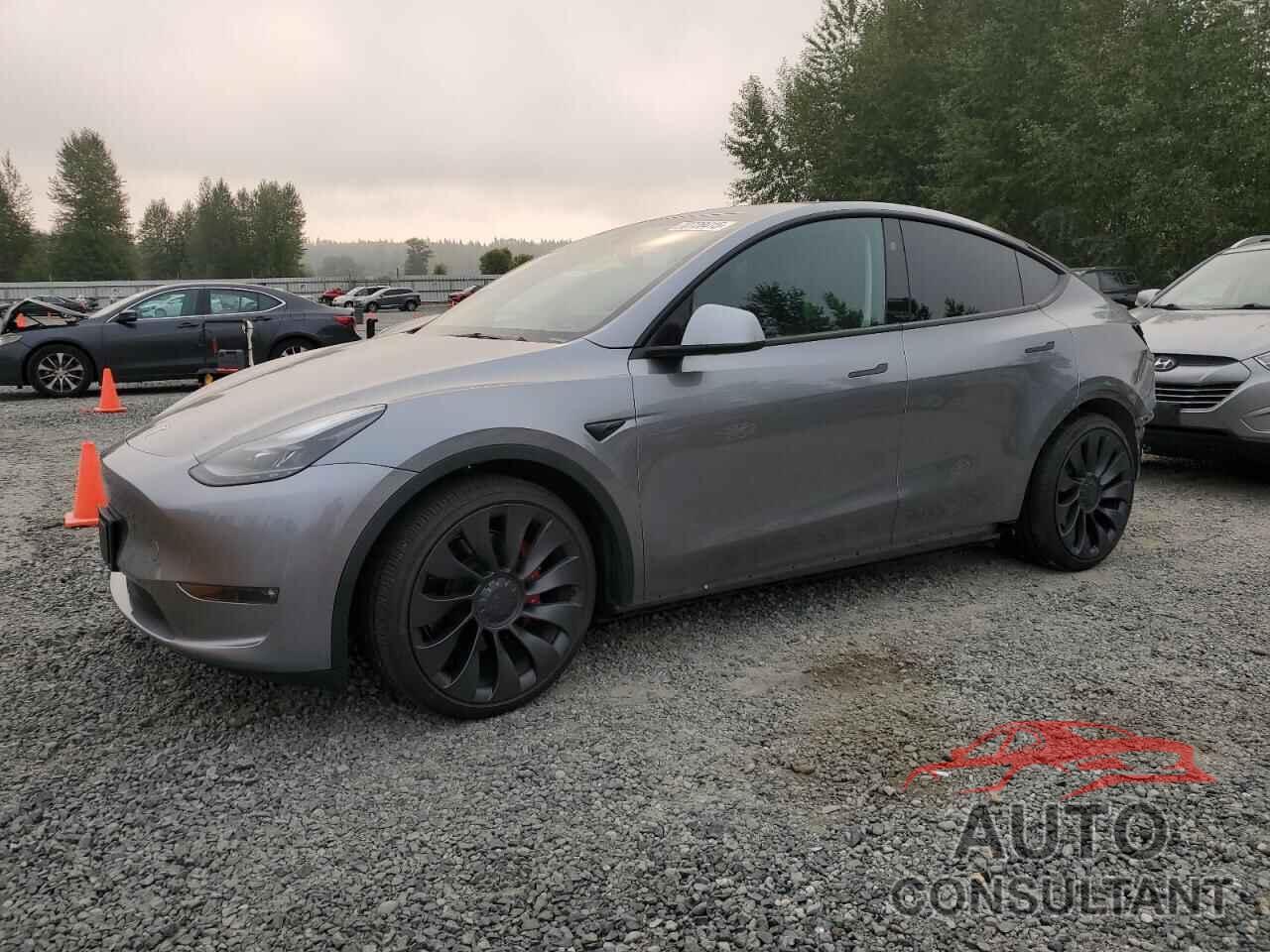 TESLA MODEL Y 2024 - 7SAYGDEF2RF155380