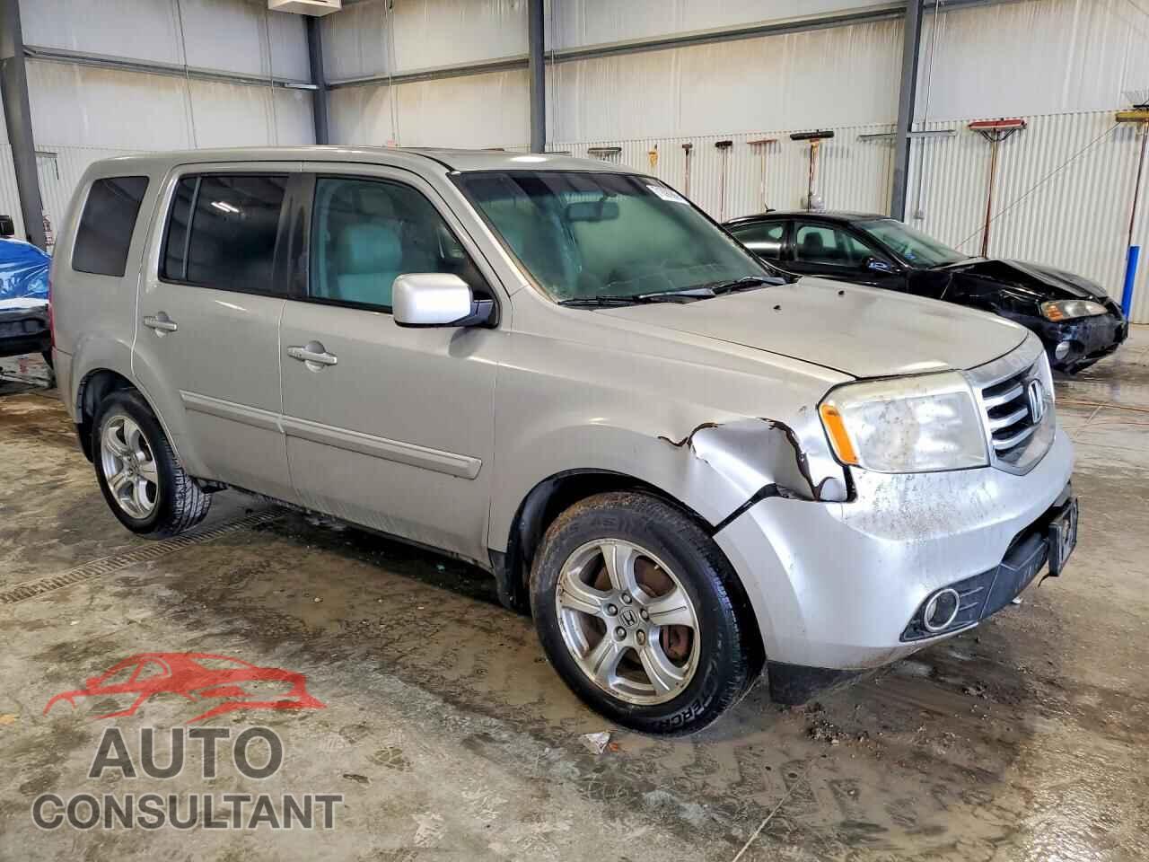 HONDA PILOT 2015 - 5FNYF4H61FB032340