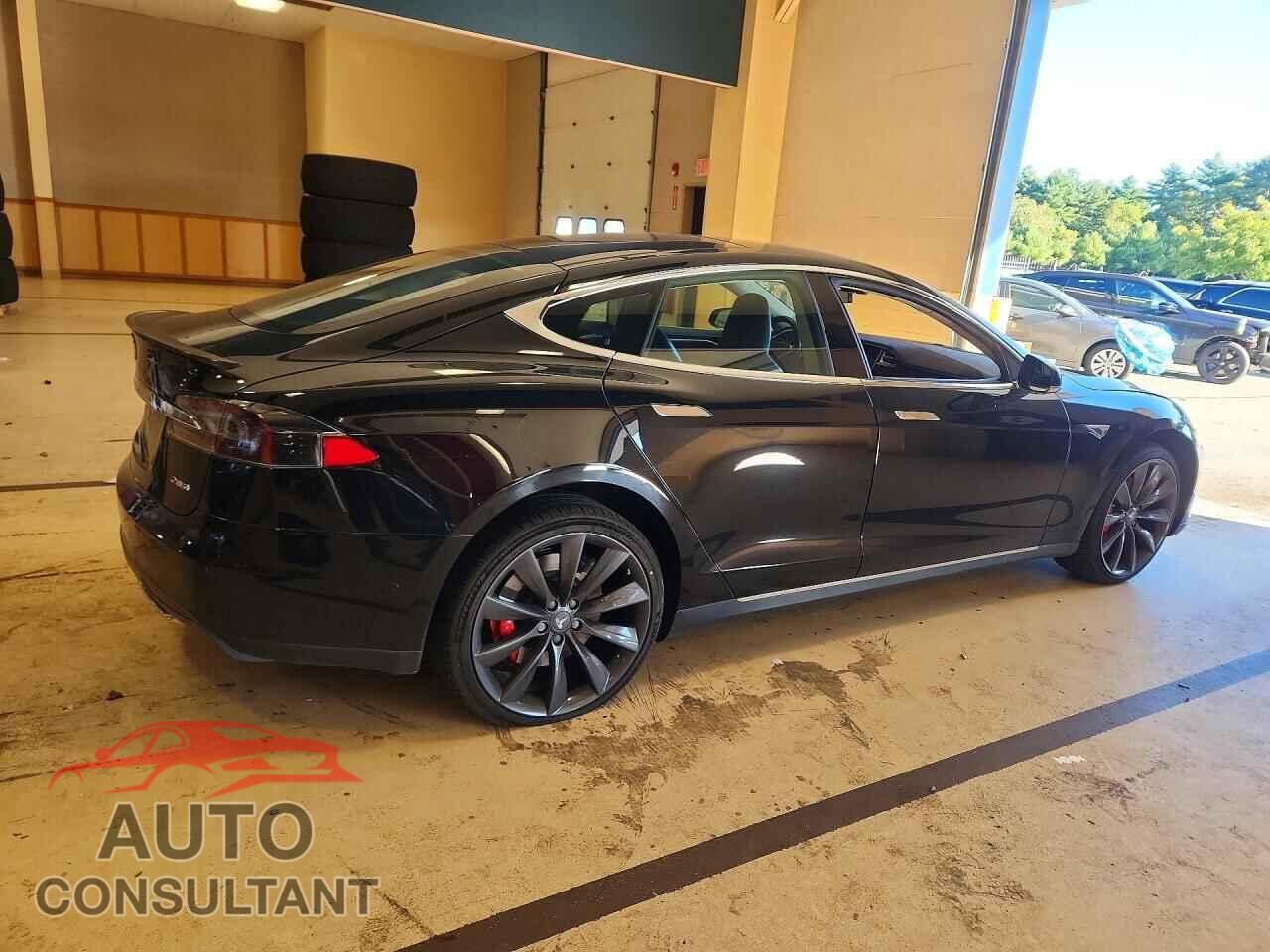 TESLA MODEL S 2014 - 5YJSA1H10EFP55778