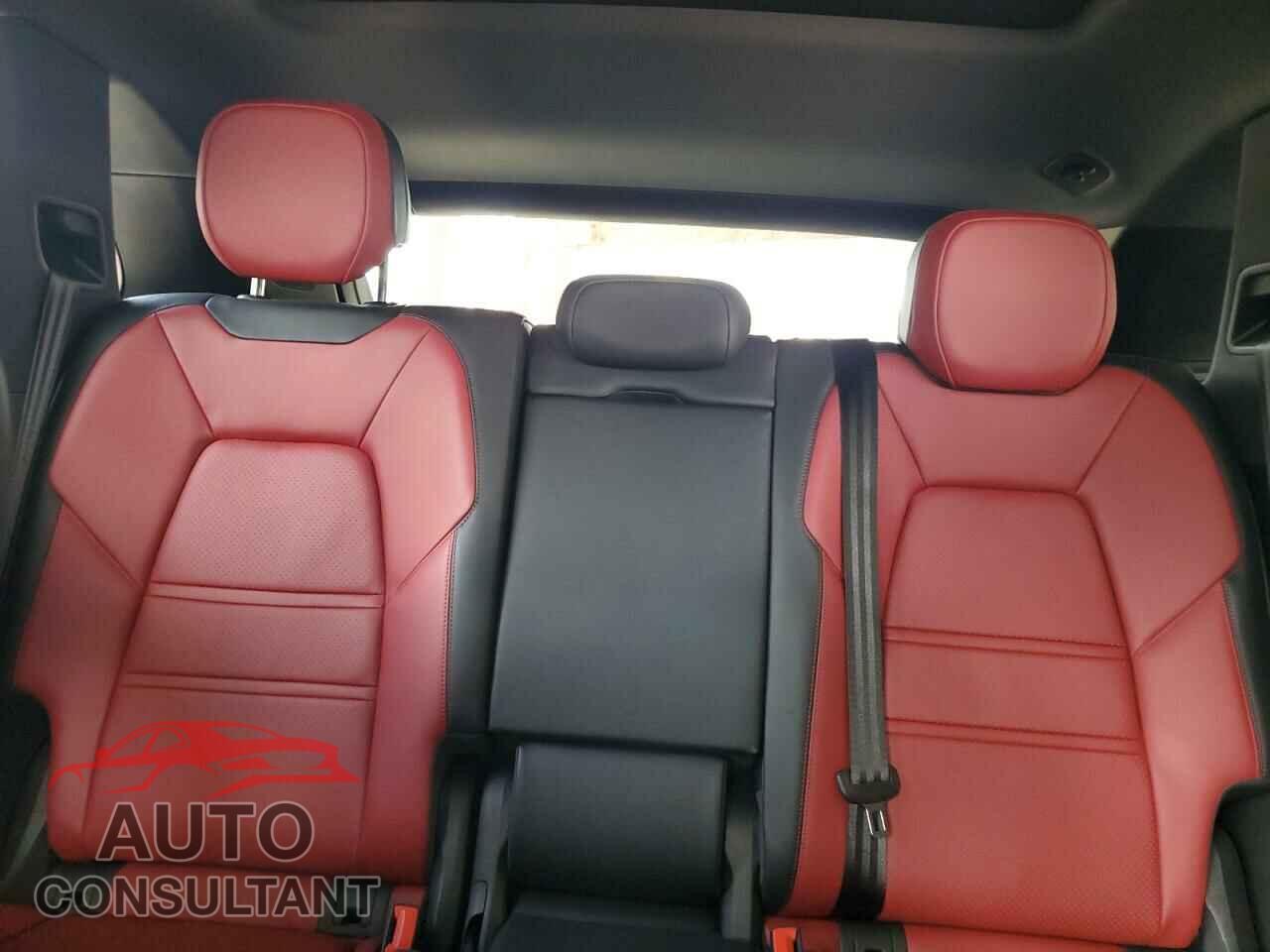 PORSCHE CAYENNE 2024 - WP1AA2AY3RDA05182