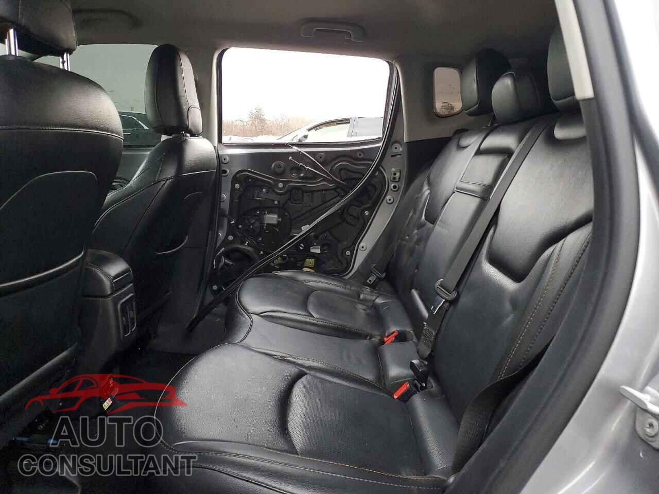 JEEP COMPASS 2019 - 3C4NJDCBXKT673312