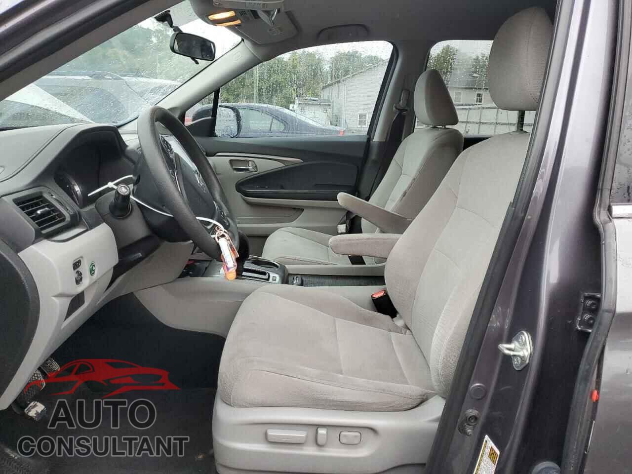 HONDA PILOT 2016 - 5FNYF6H30GB037970