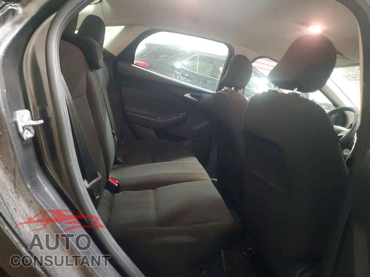 FORD FOCUS 2017 - 1FADP3FE2HL330644