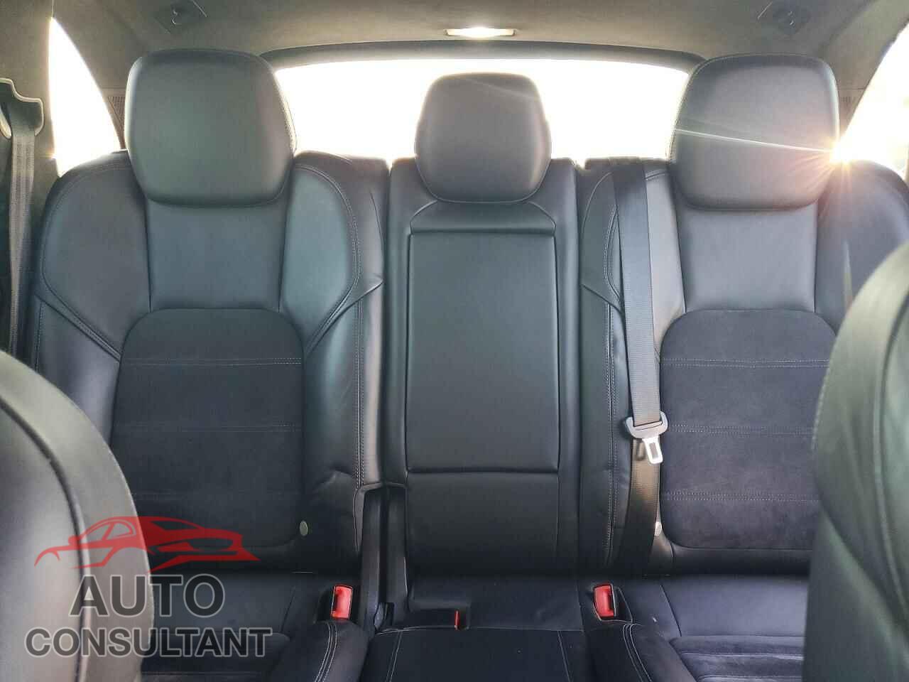 PORSCHE CAYENNE 2013 - WP1AD2A28DLA74290
