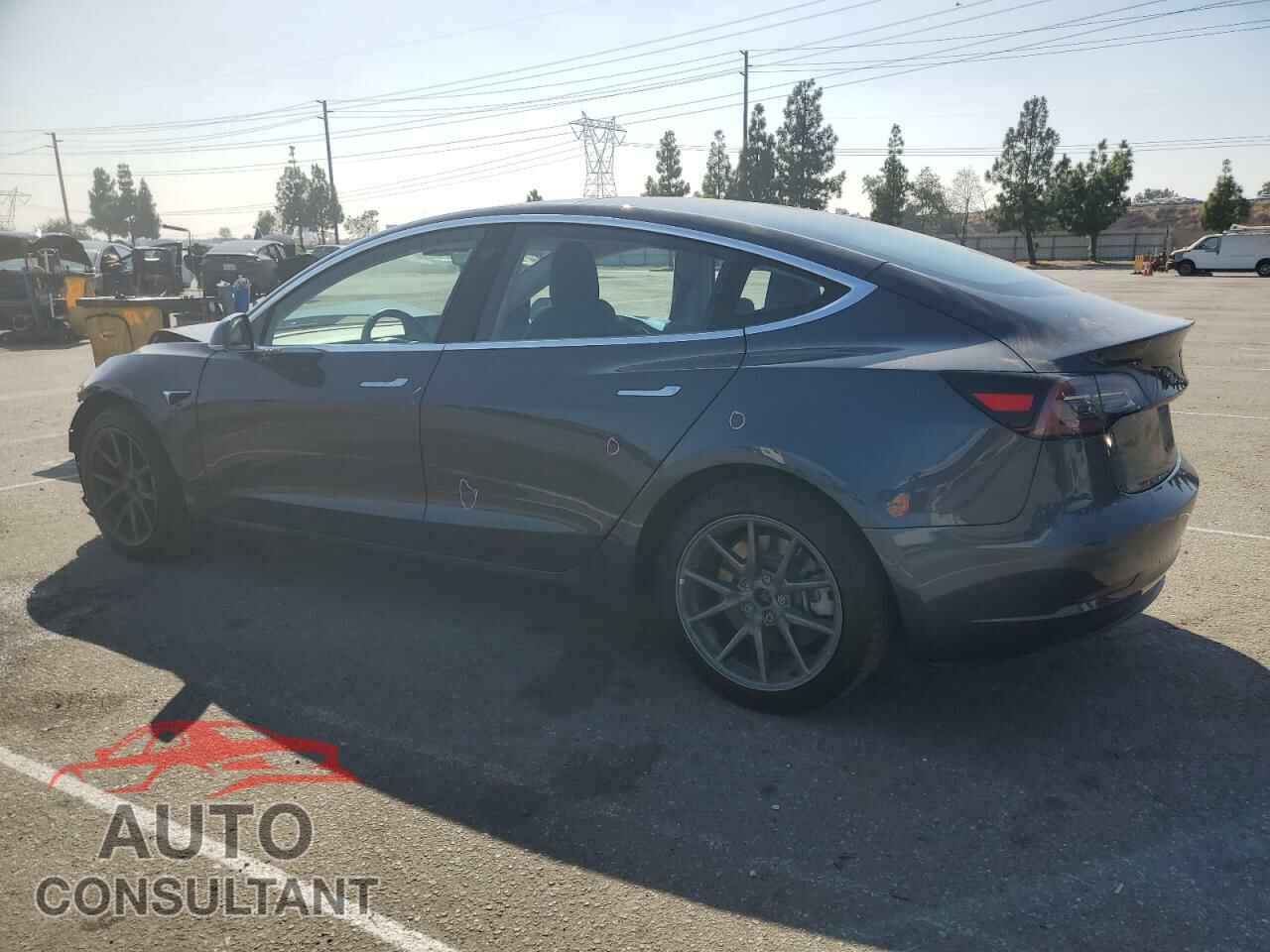 TESLA MODEL 3 2018 - 5YJ3E1EA5JF045296
