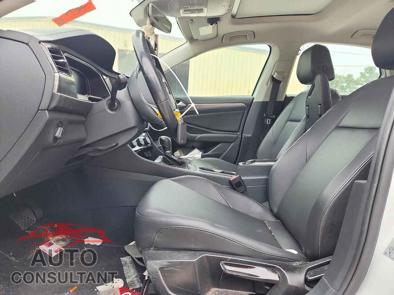 VOLKSWAGEN JETTA 2019 - 3VWEB7BU6KM207045