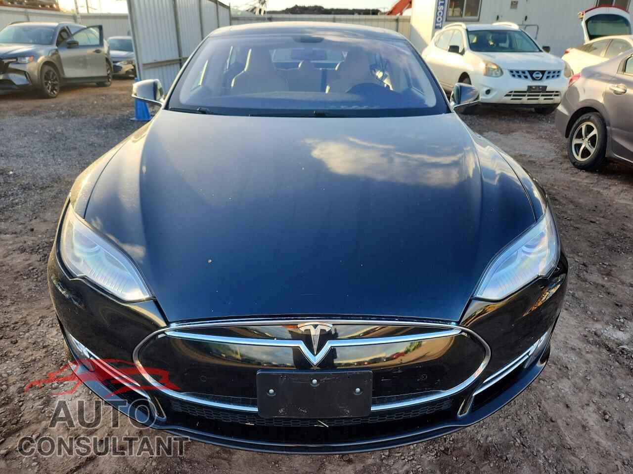 TESLA MODEL S 2014 - 5YJSA1S1XEFP51701