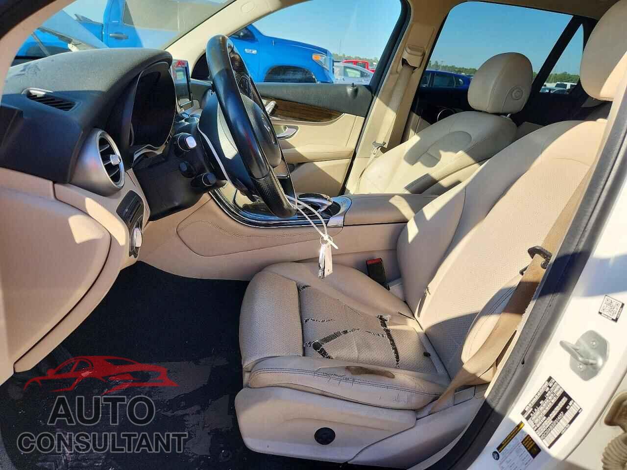 MERCEDES-BENZ GLC-CLASS 2016 - WDC0G4JB3GF014057