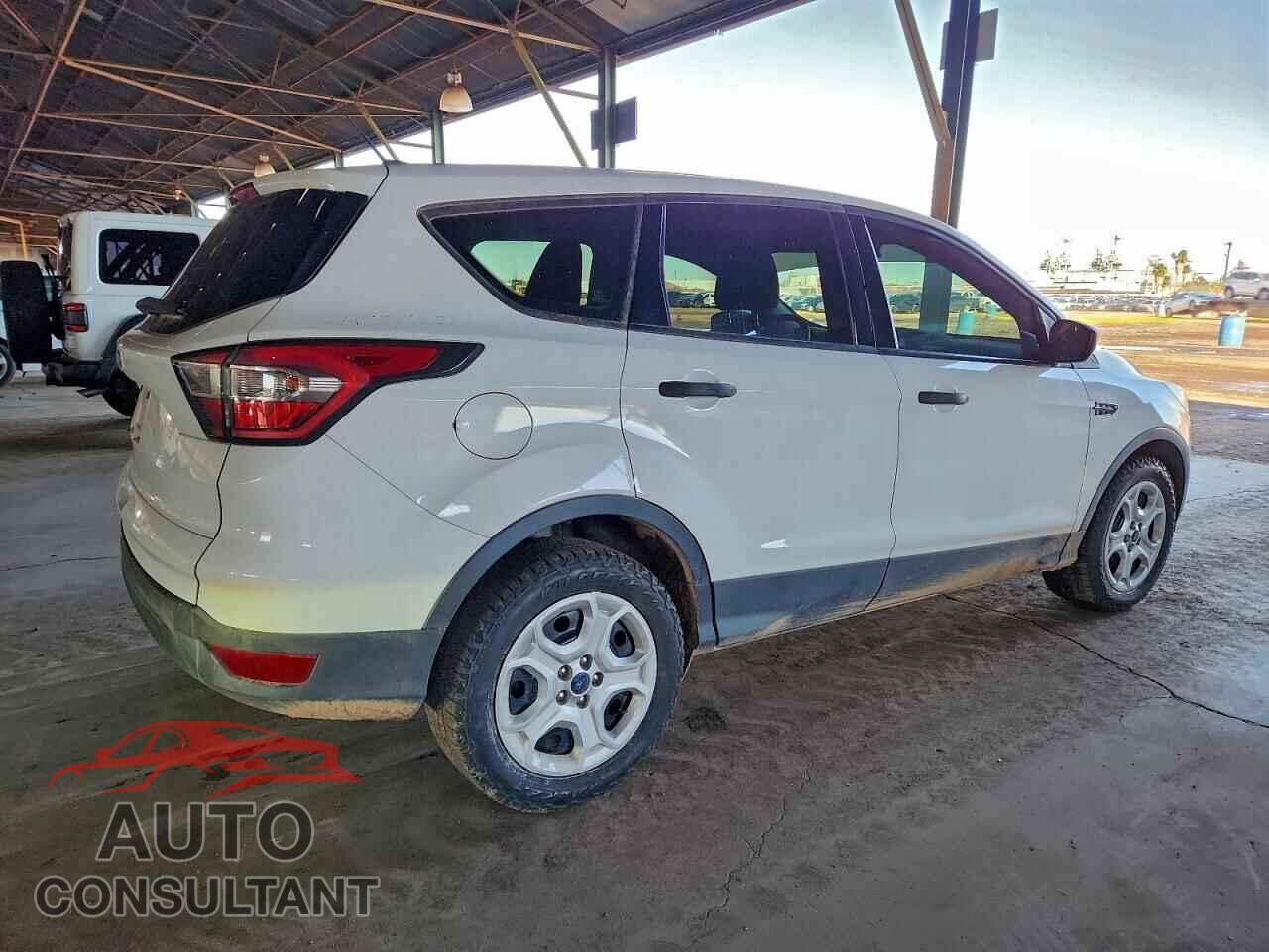 FORD ESCAPE 2017 - 1FMCU0F75HUA95788
