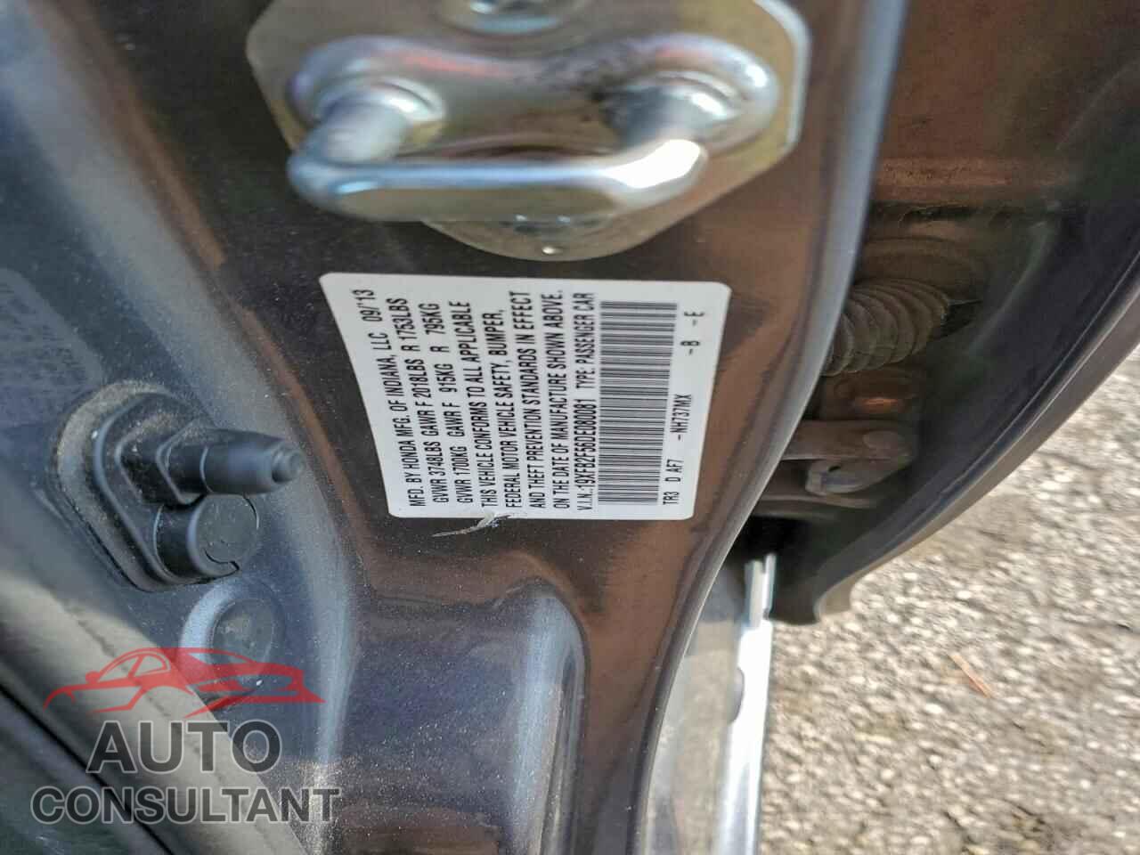 HONDA CIVIC 2013 - 19XFB2F56DE080081
