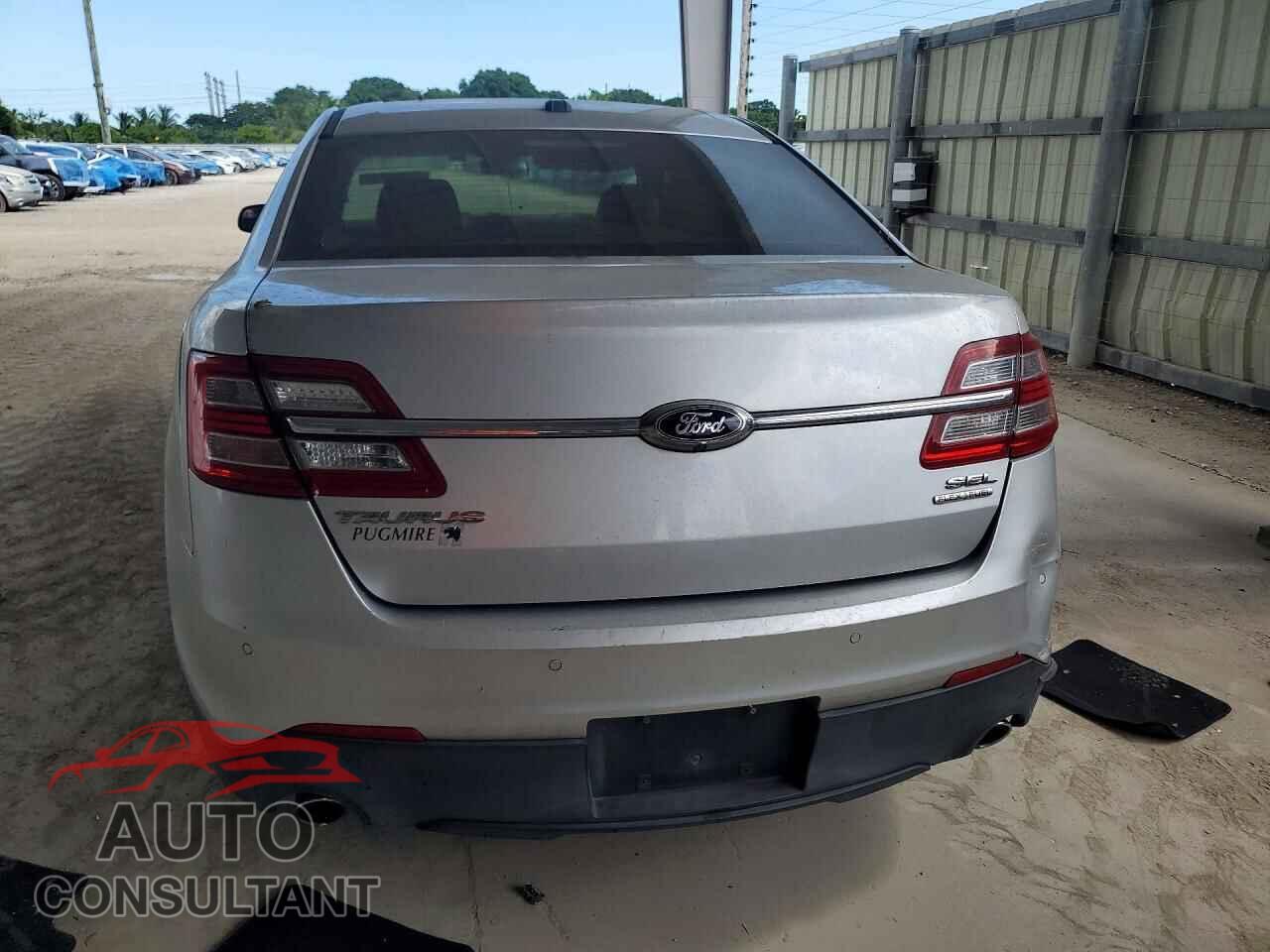 FORD TAURUS 2014 - 1FAHP2E82EG105944