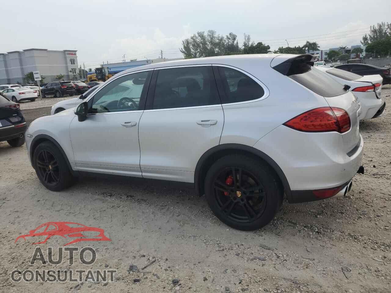 PORSCHE CAYENNE 2012 - WP1AA2A29CLA07284