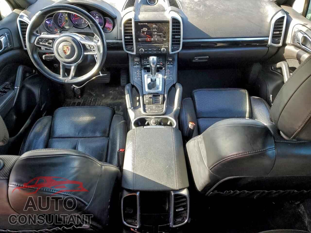 PORSCHE CAYENNE 2017 - WP1AA2A24HKA85453