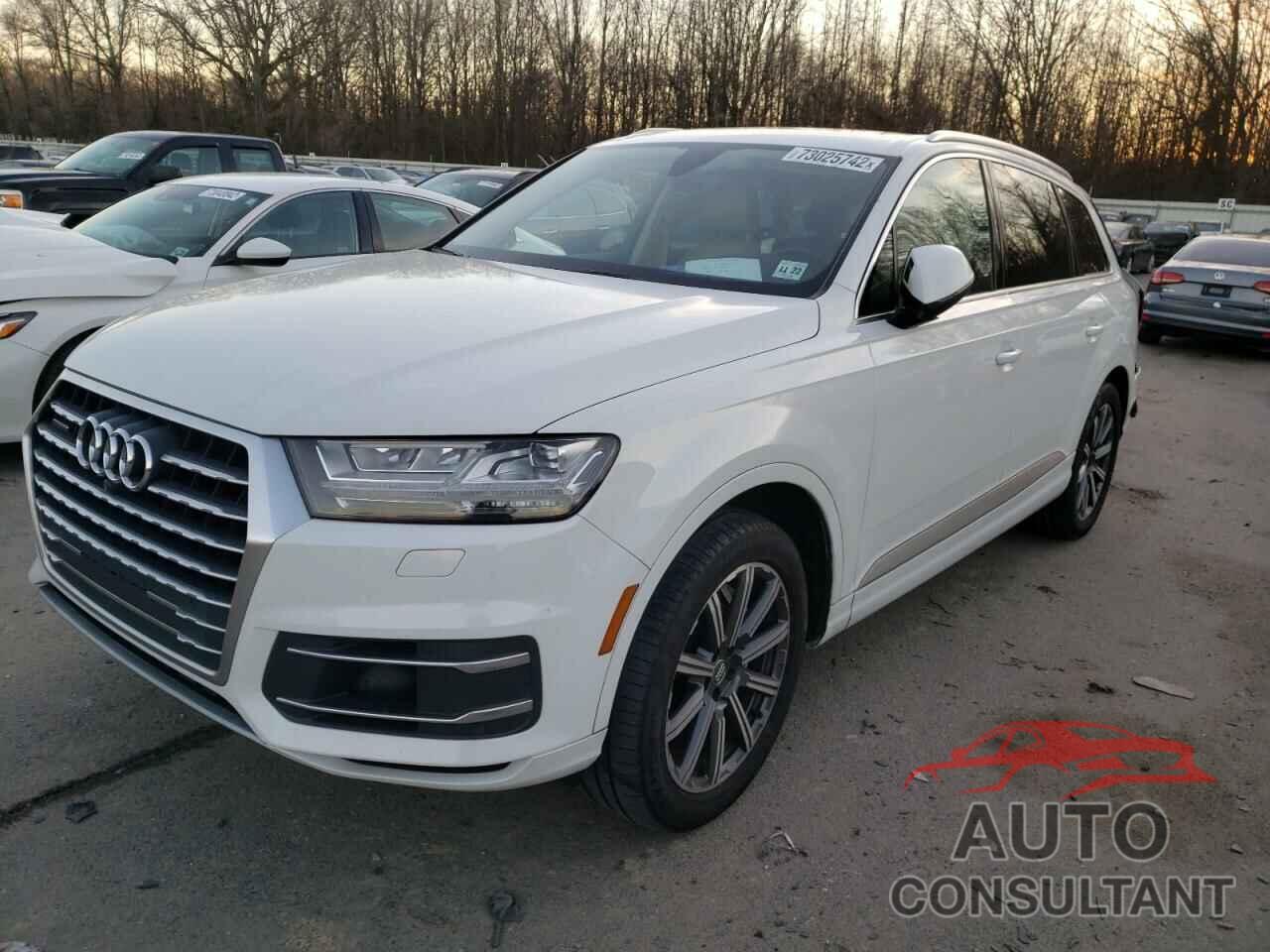 AUDI Q7 2017 - WA1LAAF70HD024527