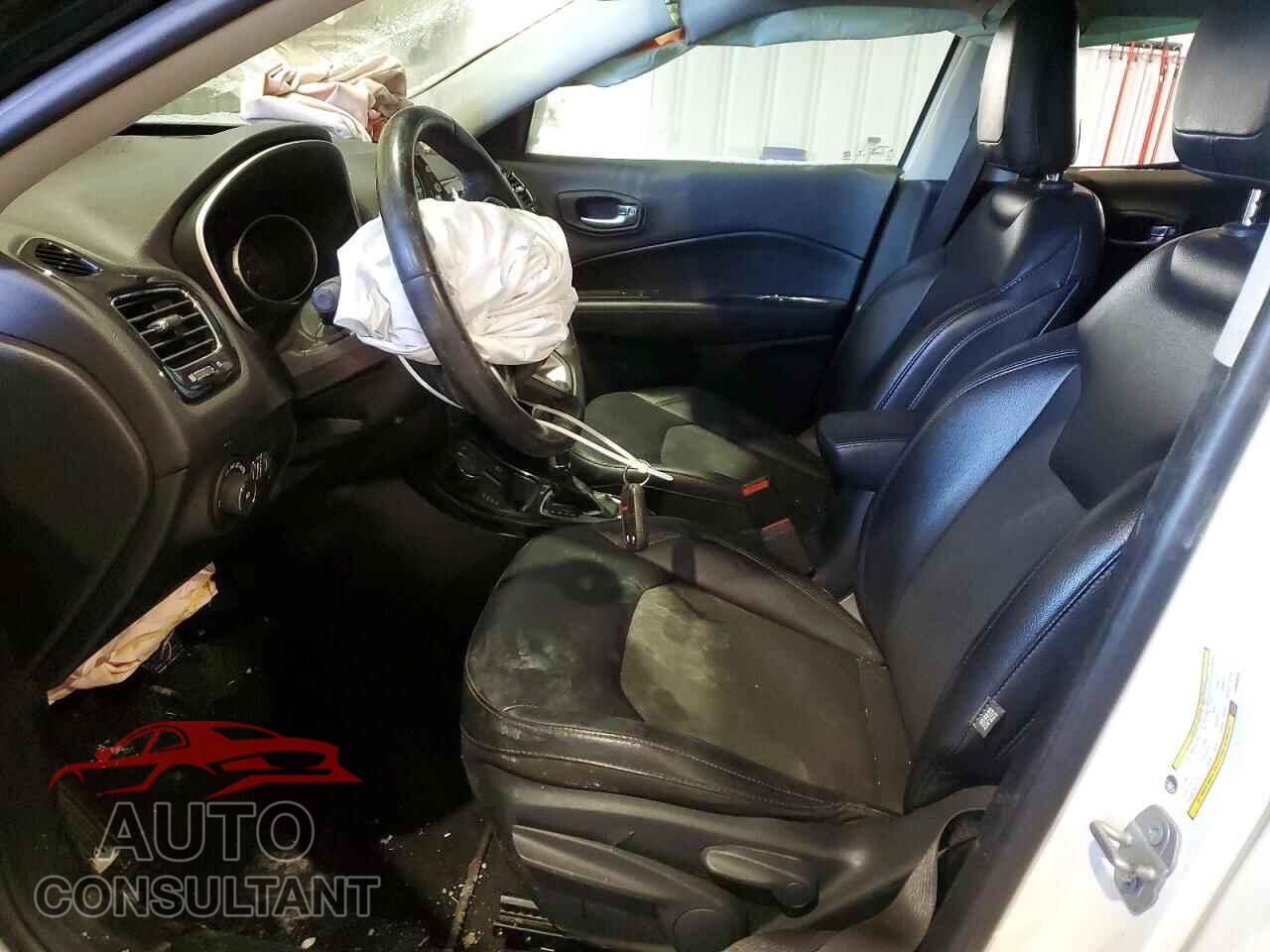 JEEP COMPASS 2019 - 3C4NJDBB2KT682913