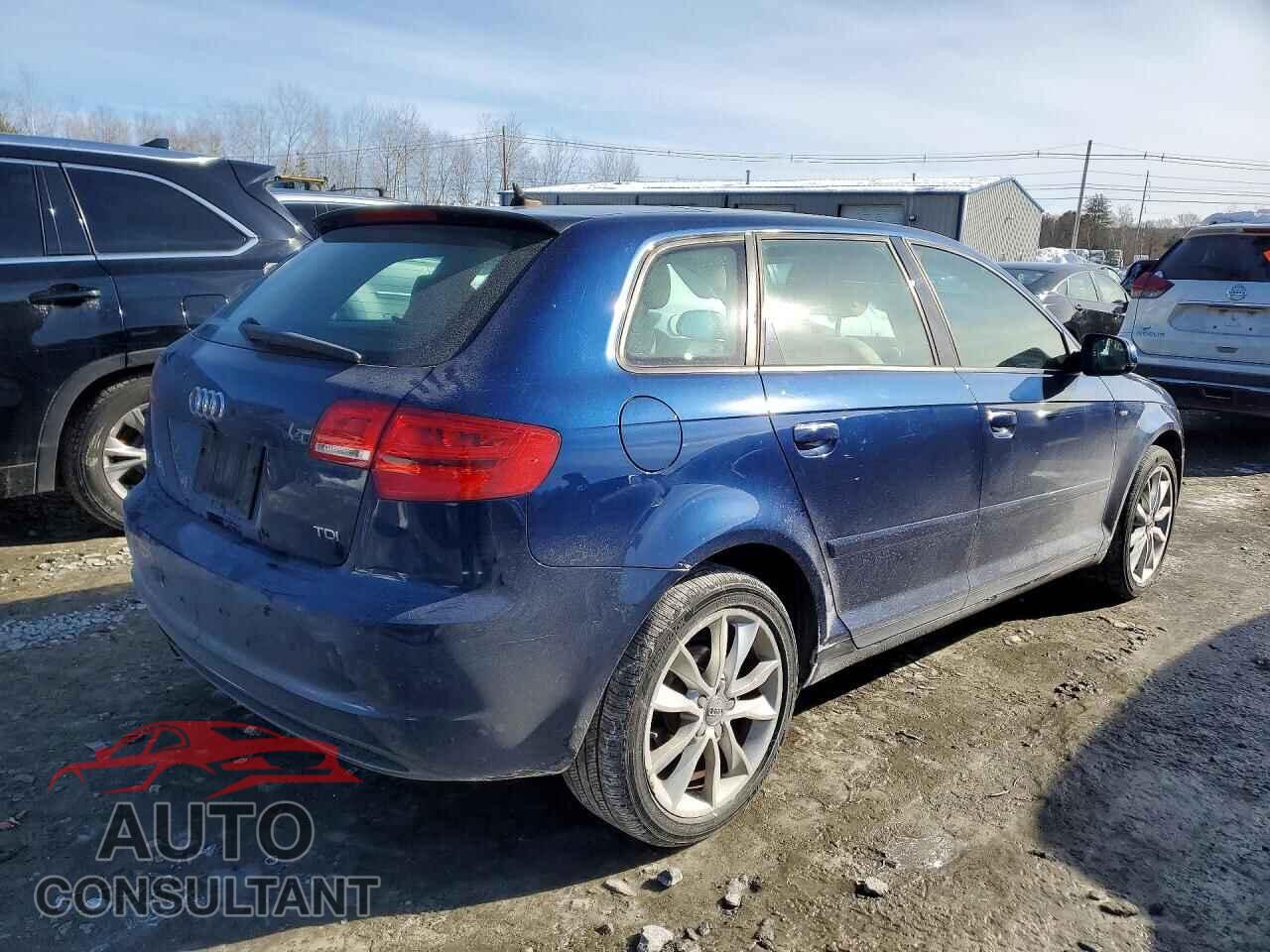 AUDI A3 2012 - WAUBJAFM7CA056311