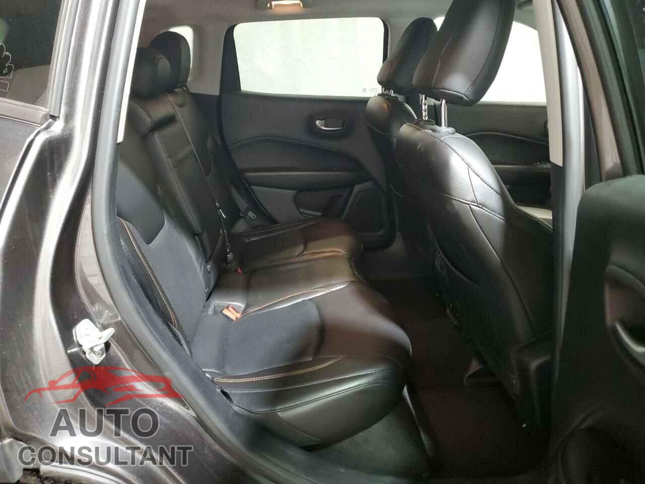 JEEP COMPASS 2018 - 3C4NJDCB2JT307343